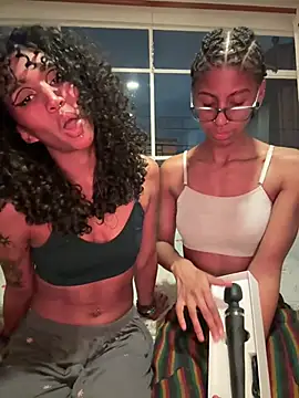 Snapshot of Sun_lynx_Love chatting on August 1, 2:11 am Sun lynx Love online show from August 1, 2:11 am