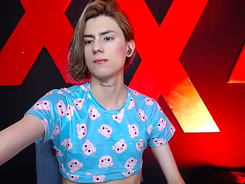 AlanFox1 online show from April 8, 1:33 pm