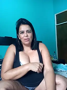 lucianamorocha online show from April 16, 11:55 am