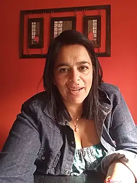 lucianamorocha online show from June 3, 4:23 pm