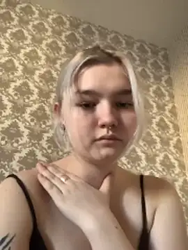 KimCarr online show from April 5, 1:41 pm