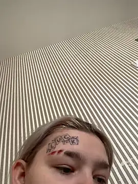 KimCarr online show from April 20, 10:51 am