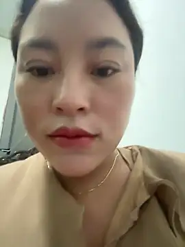 Snapshot of Lina-Naughty chatting on July 17, 3:50 pm Lina-Naughty online show from July 17, 3:50 pm