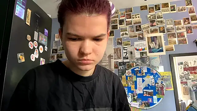 DarylLarrow online show from April 14, 9:26 am