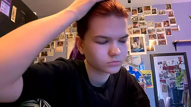 DarylLarrow online show from April 15, 6:53 am