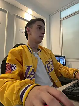 Liam Fiire online show from April 17, 3:37 pm