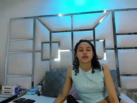 AntonelaBlaze online show from April 14, 3:45 am