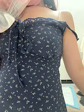 Xiaoyunduo1 online show from April 10, 4:23 pm