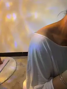 Xiaoyunduo1 online show from April 15, 4:19 am