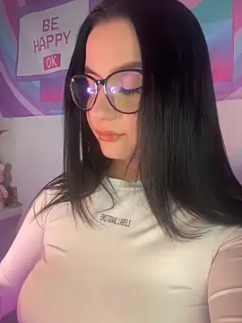 L0LA XO online show from April 5, 5:32 pm