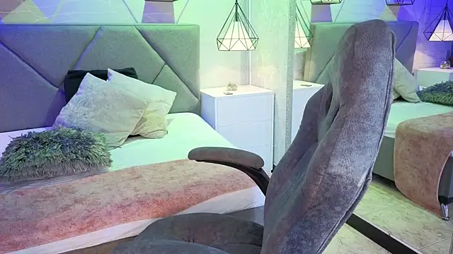 brendasweet10 online show from April 5, 4:53 am