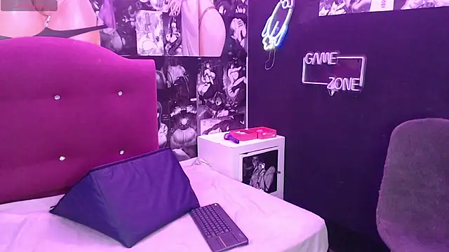 Shanel black online show from April 13, 7:08 pm