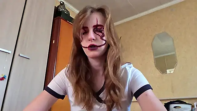 DonnaKuc online show from April 7, 6:14 am