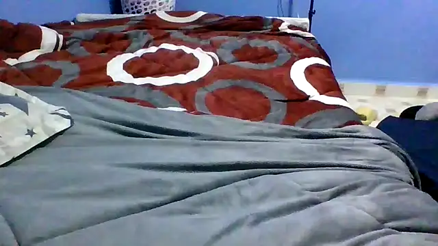 Snapshot of Thandiwe2003 chatting on May 29, 5:05 am Thandiwe2003 online show from May 29, 5:05 am
