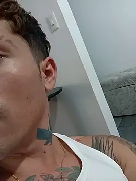 Snapshot of Daniels_Alexis chatting on June 15, 10:23 pm Daniels Alexis online show from June 15, 10:23 pm