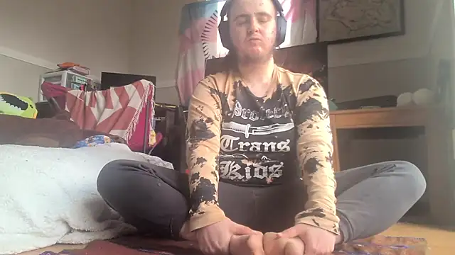 knottyn3bulara online show from April 13, 7:41 pm