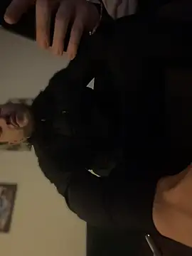 HotTemptation  online show from April 18, 7:51 pm