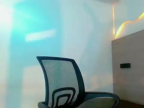 SinnthyaFoxxy online show from April 16, 7:47 pm