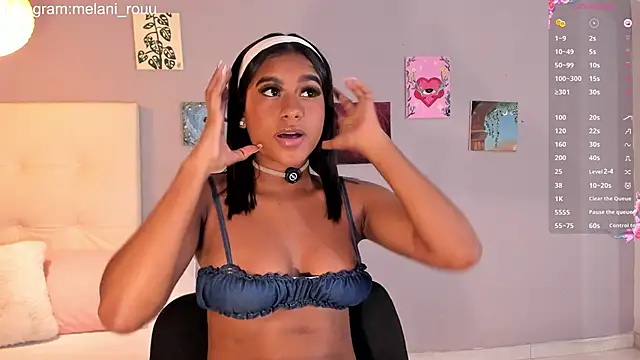 Melaniaa Roussee online show from April 13, 2:17 am