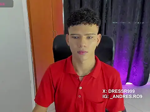 sebascuterouss online show from April 14, 11:38 am