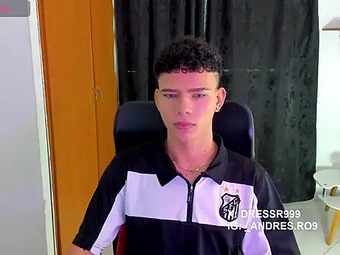 sebascuterouss online show from April 17, 11:35 am