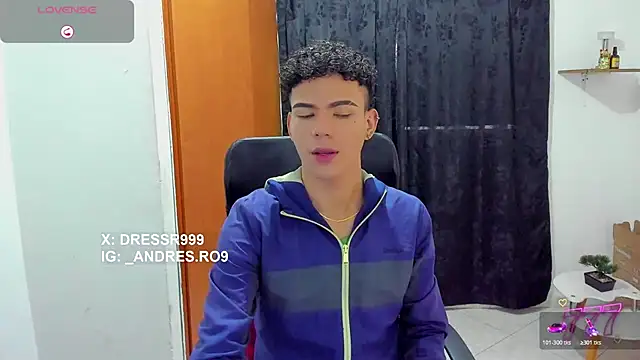 Snapshot of sebascuterouss chatting on July 3, 11:38 am sebascuterouss online show from July 3, 11:38 am