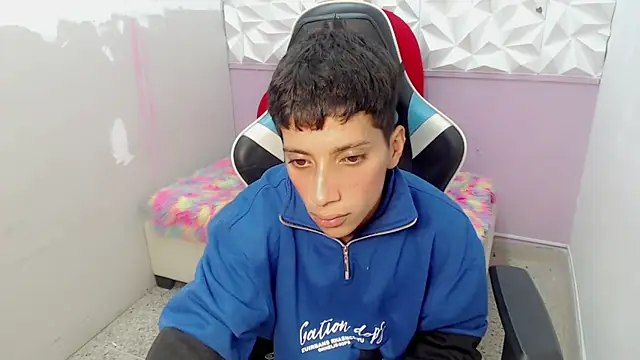 Yei lee  online show from April 11, 3:00 am