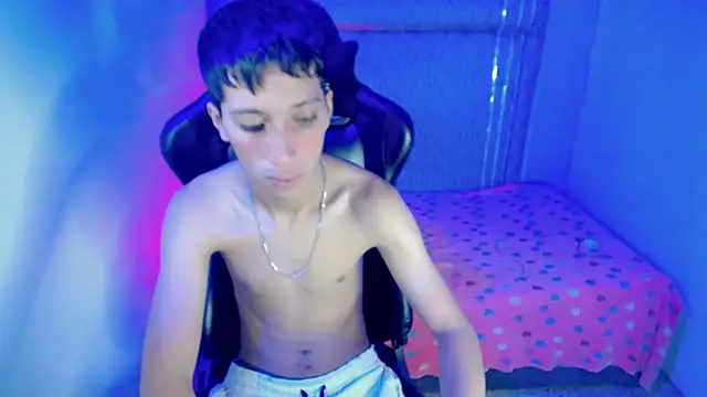 Yei lee  online show from April 13, 3:34 am