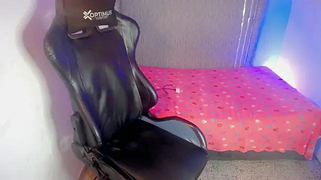 Yei lee  online show from April 14, 3:45 am