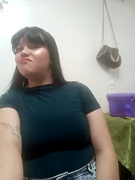 ScarletVibe online show from April 16, 2:18 pm