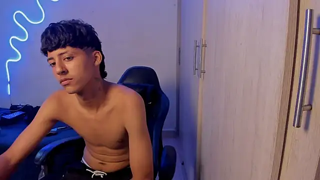 dante martinez online show from April 2, 8:17 pm