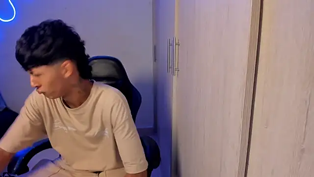 dante martinez online show from April 8, 10:32 pm