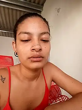 Lyra Siren online show from April 5, 5:21 pm