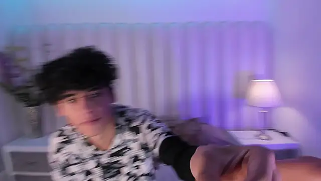 MiaAndFelim online show from April 8, 12:16 pm