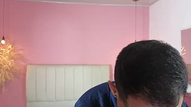 jhan vassilis online show from April 6, 11:05 pm