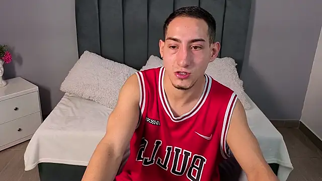 jhan vassilis online show from April 9, 1:38 am