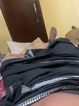 jiwoox online show from April 25, 3:31 pm