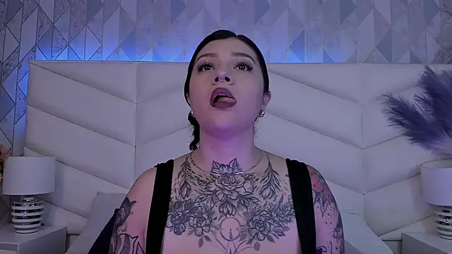 iam  mystic online show from April 17, 3:20 am