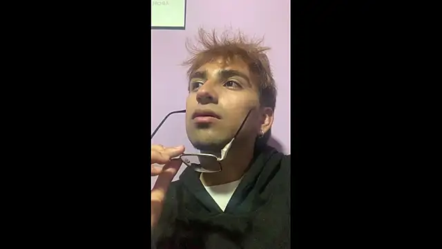 JeremySanders1  online show from April 12, 4:06 am