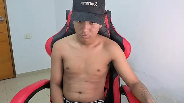 darknigthx online show from April 15, 12:06 am