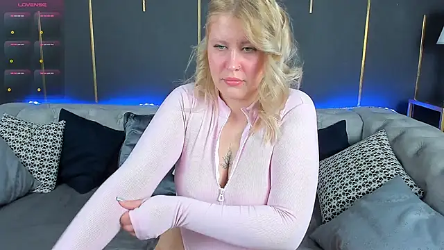 Simply Alex online show from April 13, 1:11 am