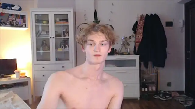 Daniel Yumm online show from April 11, 3:22 am