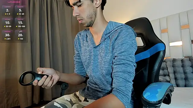 Alessandro Abruzzo online show from April 8, 12:05 pm