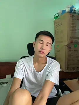 tuanhip online show from April 15, 3:24 am