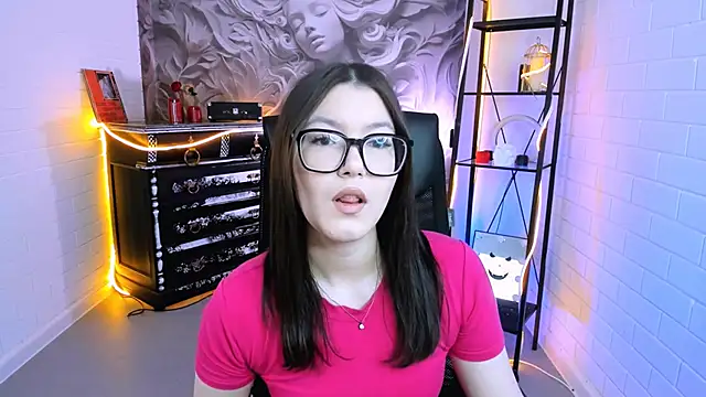 JennyGibson online show from June 19, 5:12 am