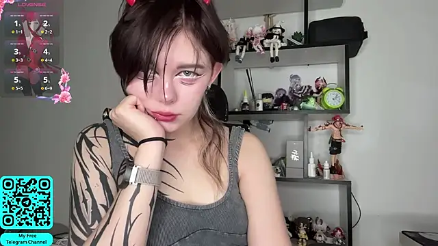 MadalynNosel online show from July 17, 7:04 am