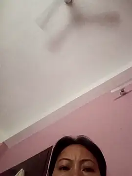 Bristy BigBoobs online show from April 12, 3:11 am