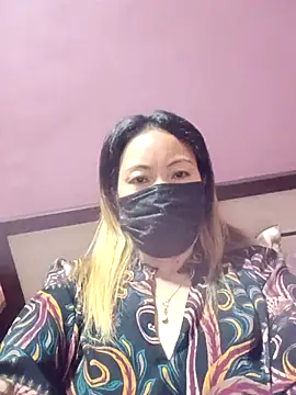 Bristy BigBoobs online show from April 17, 4:10 pm