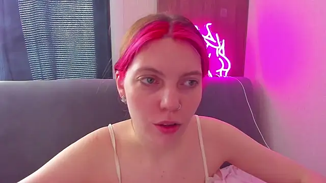 Marie Reyess online show from April 16, 6:47 am