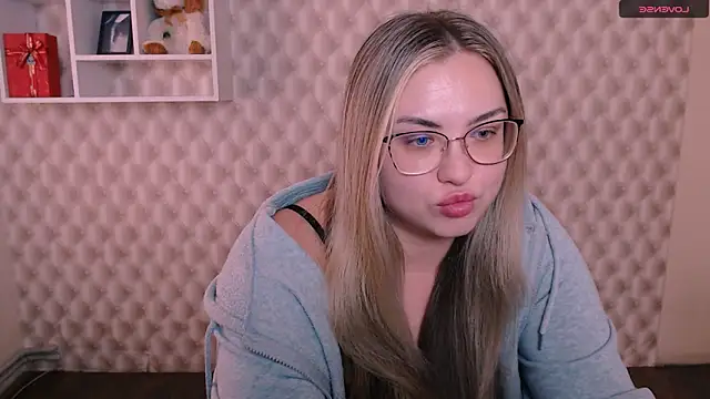 AminaSoul  online show from April 16, 9:43 am